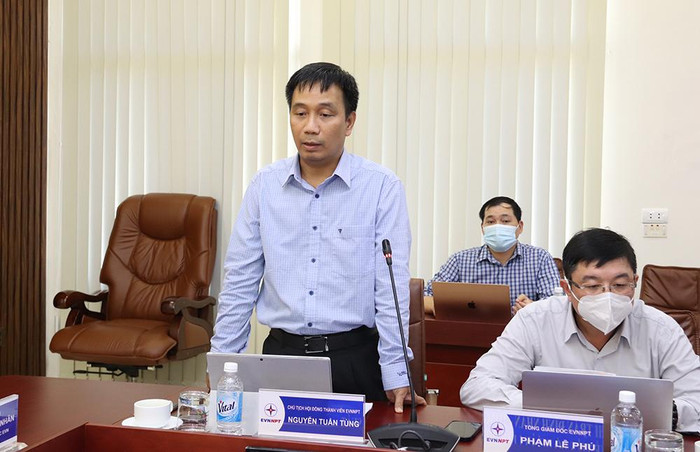 Chủ tịch HĐTV EVNNPT – Nguyễn Tuấn Tùng phát biểu tại cuộc họp. Chủ tịch HĐTV EVNNPT – Nguyễn Tuấn Tùng phát biểu tại cuộc họp.