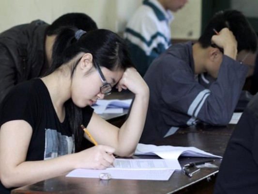 Sinh viên tham gia tuyển sinh ĐH FPT