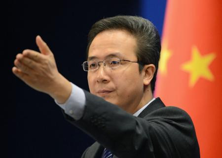 Hồng Lỗi, người phát ngôn Bộ Ngoại giao Trung Quốc. Hồng Lỗi, người phát ngôn Bộ Ngoại giao Trung Quốc.