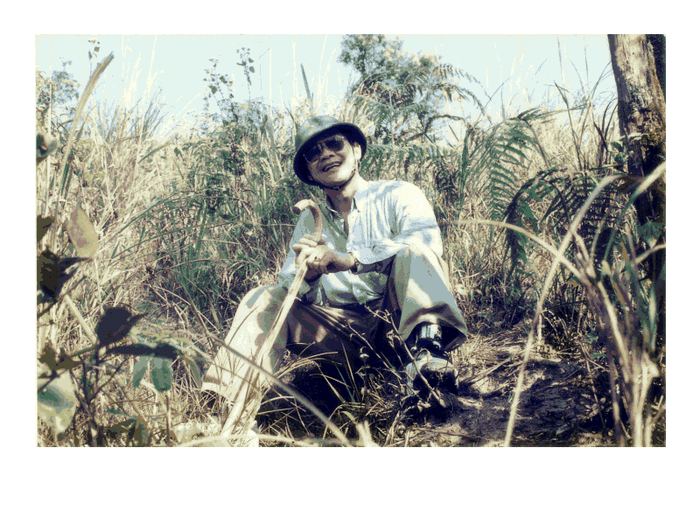 Tiến sĩ Trần Công Trục trong một lần đi thực địa xác định, tìm hiểu đường biên giới phía Bắc.