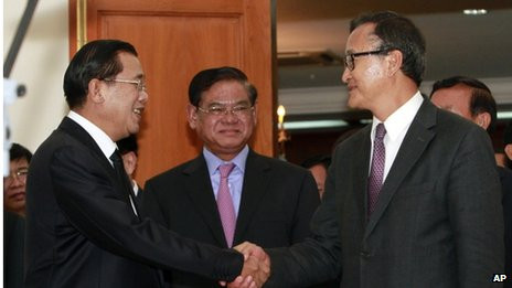 Hun Sen và Sam Rainsy hội đàm 5 tiếng đồng hồ ngày hôm qua 16/9. Hun Sen và Sam Rainsy hội đàm 5 tiếng đồng hồ ngày hôm qua 16/9.