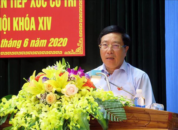 Phó Thủ tướng Phạm Bình Minh trả lời ý kiến cử tri. Ảnh: TTXVN Phó Thủ tướng Phạm Bình Minh trả lời ý kiến cử tri. Ảnh: TTXVN