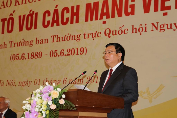 Ông Nguyễn Xuân Thắng, Bí thư Trung ương Đảng, Chủ tịch Hội đồng Lý luận Trung ương, Giám đốc Học viện Chính trị quốc gia Hồ Chí Minh phát biểu đề dẫn. Ảnh: Đỗ Thơm