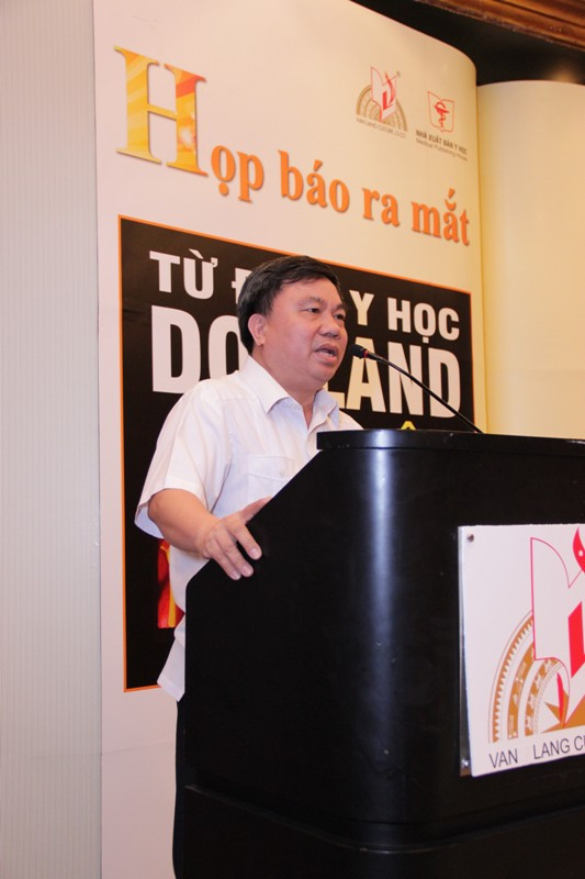 Thứ trưởng Bộ Thông tin và Truyền thông Đỗ Quý Doãn tại buổi ra mắt quyển từ điển Dorland. Thứ trưởng Bộ Thông tin và Truyền thông Đỗ Quý Doãn tại buổi ra mắt quyển từ điển Dorland.