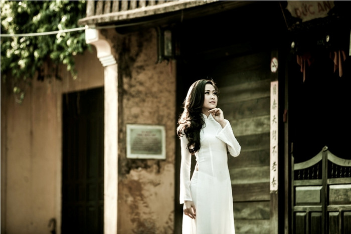 Nhã Uyên chia sẻ: "Tôi là người gốc Huế nhưng yêu món ăn Hà Nội, đặc biệt là món bún đậu mắm tôm".