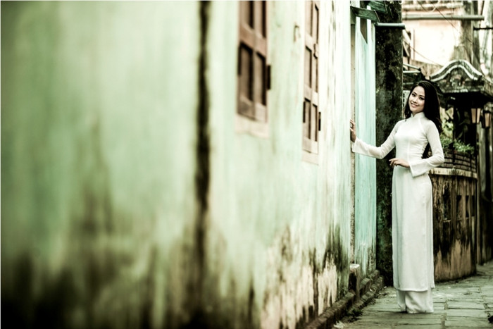 Cô gái xứ Huế này rất thích không gian yên bình của thành phố cổ.