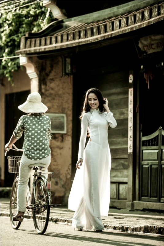 Với sự hỗ trợ của những người anh, Nhã Uyên đã trở nên xinh xắn và thăng hoa nghệ thuật một cách tự nhiên.