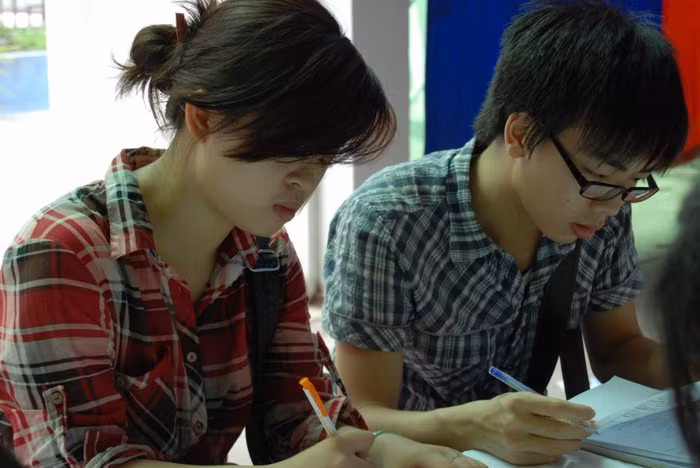 Sinh viên tìm kiếm cơ hội có được công việc như ý