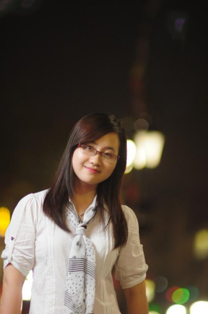 Hương thích đi du lịch, thích đọc sách,nấu ăn và tán gẫu với bạn bè Hương thích đi du lịch, thích đọc sách,nấu ăn và tán gẫu với bạn bè