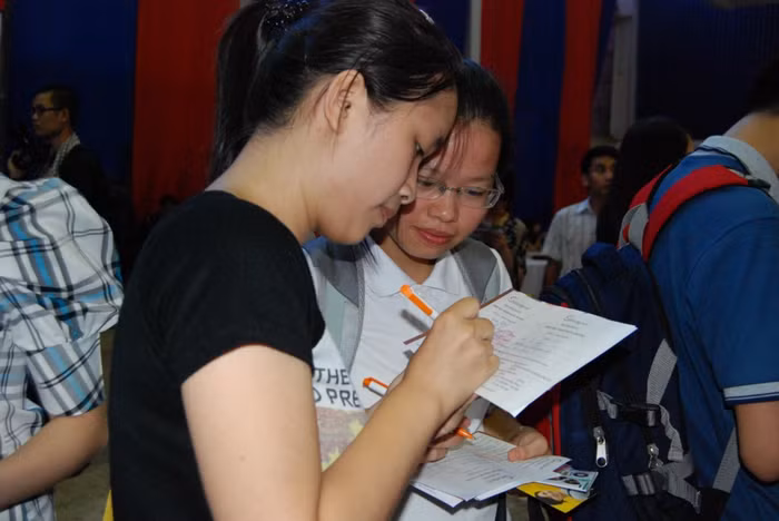 Ngày hội thu hút 61 gian hàng, bao gồm hai mảng hoạt động chính: tuyển dụng và tư vấn.Mảng hoạt động tuyển dụng có sự tham gia của hơn 30 doanh nghiệp uy tín, là nơi cung cấp hàng loạt đầu việc chất lượng cao cho đông đảo các bạn sinh viên, cử nhân kinh tế.