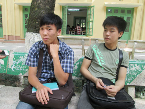 Bạn Nguyễn Minh Thắng - Trần Ngọc Sơn nghẹn ngào khi nói về Đại tướng Võ Nguyên Giáp Bạn Nguyễn Minh Thắng - Trần Ngọc Sơn nghẹn ngào khi nói về Đại tướng Võ Nguyên Giáp