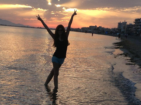 Hi vọng khi quay trở lại Việt Nam, Andrea sẽ không khiến mọi người thất vọng, cô sẽ trở lại với hình ảnh một cô gái ngoan hiền,, ít scandal