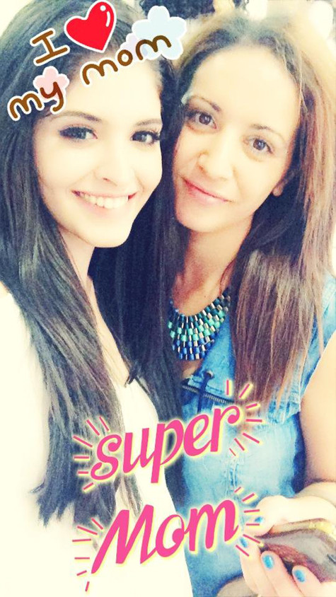 Bức ảnh hiếm hoi của mẫu Tây khi chụp cùng mẹ đẻ