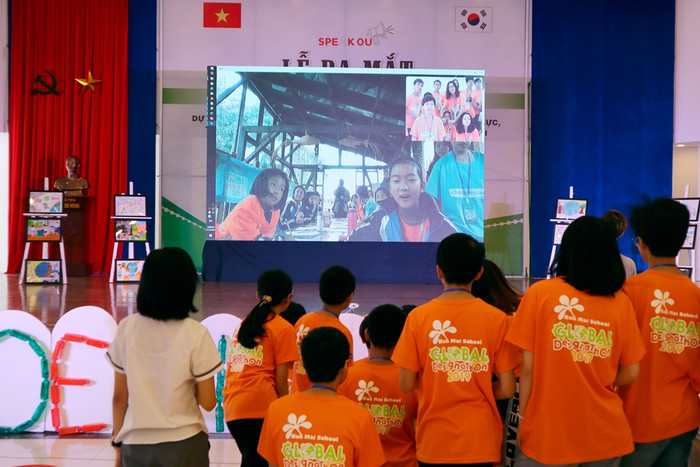 Học sinh tham gia sự kiện giao lưu với học sinh quốc tế. Ảnh: Đơn vị tổ chức cung cấp Học sinh tham gia sự kiện giao lưu với học sinh quốc tế. Ảnh: Đơn vị tổ chức cung cấp