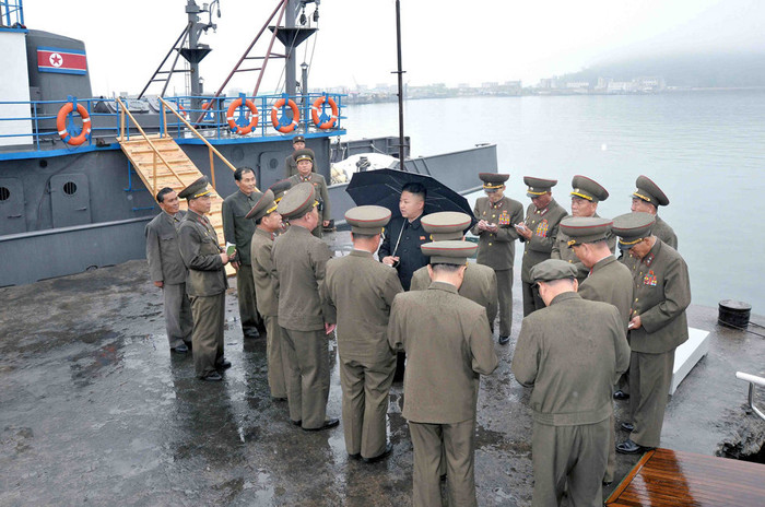 Sức mạnh và hoạt động sẵn sàng chiến đấu của quân đội Bắc Triều Tiên phụ thuộc rất nhiều vào công tác đảm bảo hậu cần Sức mạnh và hoạt động sẵn sàng chiến đấu của quân đội Bắc Triều Tiên phụ thuộc rất nhiều vào công tác đảm bảo hậu cần