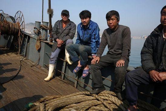 Những ngư dân Trung Quốc bị Bắc Triều Tiên bắt giữ hồi năm ngoái Những ngư dân Trung Quốc bị Bắc Triều Tiên bắt giữ hồi năm ngoái
