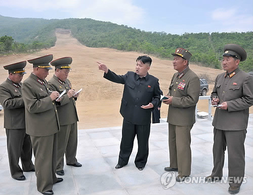 Ông Kim Jong-un thị sát công trường xây dựng khu resort ở Wonsan Ông Kim Jong-un thị sát công trường xây dựng khu resort ở Wonsan