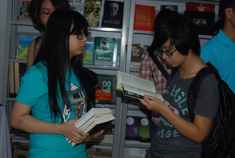 Chùm ảnh: Tìm giải pháp cải thiện khả năng học hỏi của trẻ Chùm ảnh: Chủ tịch nước trồng cây lưu niệm tại Trường ĐH KHXH & NV Chùm ảnh: Học sinh Hà Nội co ro trong cái lạnh đầu mùa