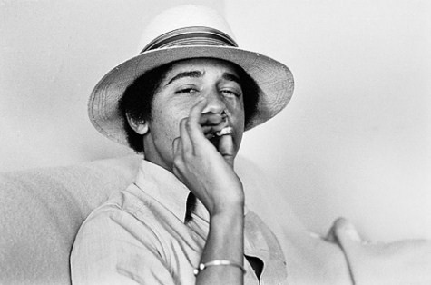 Năm 1980, Obama đến Los Angeles, học tại trường Cao đẳng Occidental (Occidental College) trong hai năm, rồi sau đó chuyển sang New York và theo học tại ĐH Columbia, môn Khoa học Chính trị, chuyên ngành Quan hệ Quốc tế. >>Chủ tịch nước Trương Tấn Sang trồng cây lưu niệm tại ĐH KHXH &NV >>Những hình ảnh đẹp nhất Lễ khai giảng 2012 >>Nét hồn nhiên của các bé khiếm thính ngày khai trường Năm 1980, Obama đến Los Angeles, học tại trường Cao đẳng Occidental (Occidental College) trong hai năm, rồi sau đó chuyển sang New York và theo học tại ĐH Columbia, môn Khoa học Chính trị, chuyên ngành Quan hệ Quốc tế. >>Chủ tịch nước Trương Tấn Sang trồng cây lưu niệm tại ĐH KHXH &NV >>Những hình ảnh đẹp nhất Lễ khai giảng 2012 >>Nét hồn nhiên của các bé khiếm thính ngày khai trường