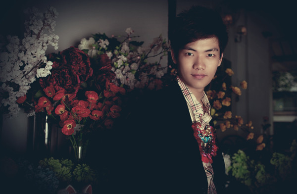 Nhà sản xuất âm nhạc Addy Trần cũng dành nhiều lời chúc đến độc giả.