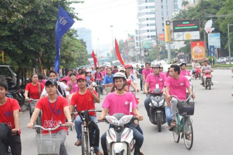 >> CHÙM ẢNH: NÉT NGỘ NGHĨNH CỦA TRẺ VỚI NGÀY HỘI ĐỌC SÁCH >>MƯA BÃO HỌC SINH BÌ BÕM ĐẾN TRƯỜNG >> CHÙM ẢNH: NÉT NGỘ NGHĨNH CỦA TRẺ VỚI NGÀY HỘI ĐỌC SÁCH >>MƯA BÃO HỌC SINH BÌ BÕM ĐẾN TRƯỜNG