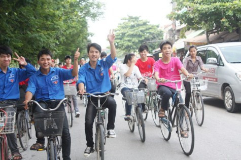 >> CHÙM ẢNH: NÉT NGỘ NGHĨNH CỦA TRẺ VỚI NGÀY HỘI ĐỌC SÁCH >>MƯA BÃO HỌC SINH BÌ BÕM ĐẾN TRƯỜNG >> CHÙM ẢNH: NÉT NGỘ NGHĨNH CỦA TRẺ VỚI NGÀY HỘI ĐỌC SÁCH >>MƯA BÃO HỌC SINH BÌ BÕM ĐẾN TRƯỜNG