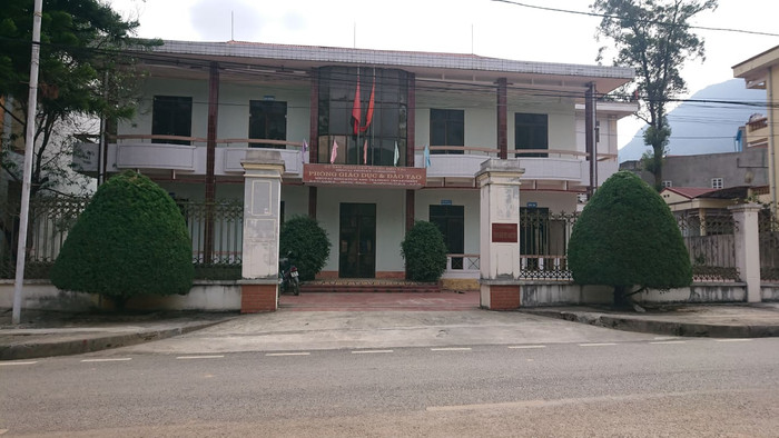 Để xảy ra rất nhiều sai phạm nhưng ở Phòng Giáo dục và Đào tạo huyện Mèo Vạc (Hà Giang) không ai phải chịu trách nhiệm. Ảnh: LC Để xảy ra rất nhiều sai phạm nhưng ở Phòng Giáo dục và Đào tạo huyện Mèo Vạc (Hà Giang) không ai phải chịu trách nhiệm. Ảnh: LC