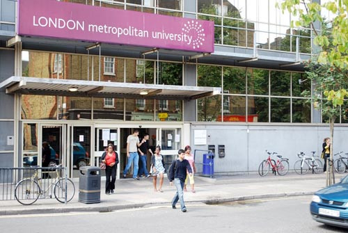 Đại học London Metropolitan tại London có hơn 3.000 sinh viên nước ngoài theo học chính khóa trong năm 2010-2011. Đại học London Metropolitan tại London có hơn 3.000 sinh viên nước ngoài theo học chính khóa trong năm 2010-2011.