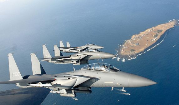 Chiến đấu cơ F-15K Hàn Quốc, ảnh minh họa: The Aviationist. Chiến đấu cơ F-15K Hàn Quốc, ảnh minh họa: The Aviationist.