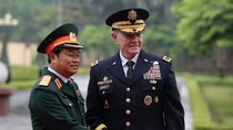 Thượng tướng Đỗ Bá Tỵ và Đại tướng Martin Dempsey. Ảnh: Defense News. Thượng tướng Đỗ Bá Tỵ và Đại tướng Martin Dempsey. Ảnh: Defense News.
