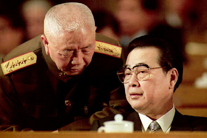 Trung Quốc tập trận phi pháp "bảo vệ giàn khoan" nhằm vào Việt Nam ảnh 2