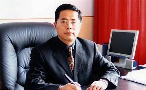 Ông Tần Đức Lượng, Trưởng phòng Thú y được điều sang làm Trưởng phòng Giáo dục Cáp Nhĩ Tân đang gây tranh cãi. Ông Tần Đức Lượng, Trưởng phòng Thú y được điều sang làm Trưởng phòng Giáo dục Cáp Nhĩ Tân đang gây tranh cãi.