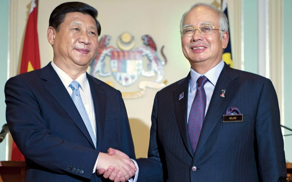 Chủ tịch Trung Quốc Tập Cận Bình và Thủ tướng Malaysia Najib Razak. Chủ tịch Trung Quốc Tập Cận Bình và Thủ tướng Malaysia Najib Razak.