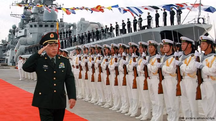 Từ Tài Hậu, cựu Phó Chủ tịch Quân ủy trung ương Trung Quốc bị bắt vì tham nhũng. Từ Tài Hậu, cựu Phó Chủ tịch Quân ủy trung ương Trung Quốc bị bắt vì tham nhũng.