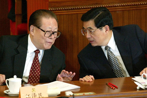 2 ông Giang Trạch Dân và Hồ Cẩm Đào trong một phiên họp.