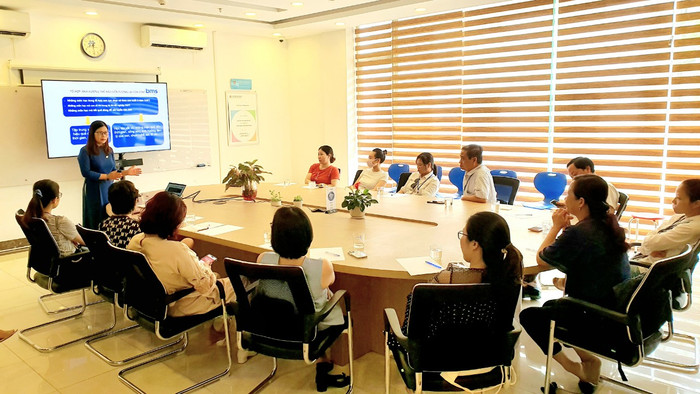 Tư vấn hướng nghiệp từ sớm giúp cha mẹ có lộ trình đồng hành cùng con lựa chọn nghề nghiệp trong tương lai phù hợp với năng lực, sở trường. Tư vấn hướng nghiệp từ sớm giúp cha mẹ có lộ trình đồng hành cùng con lựa chọn nghề nghiệp trong tương lai phù hợp với năng lực, sở trường.