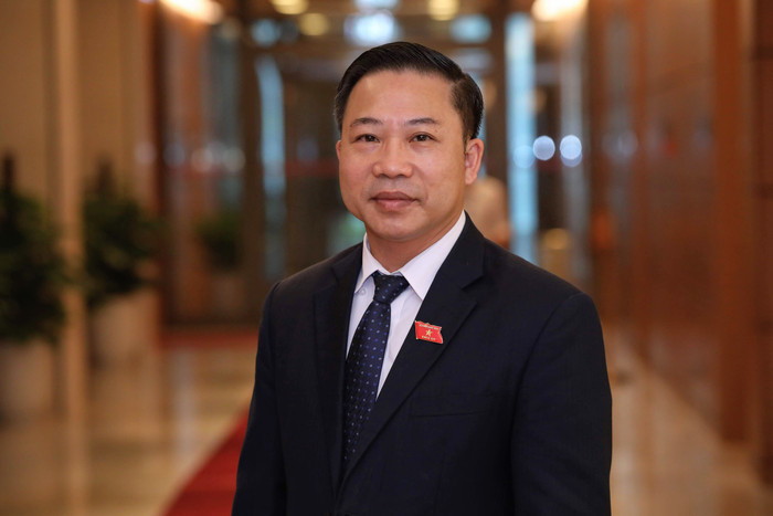 Đại biểu Quốc hội Lưu Bình Nhưỡng bên hành lang Quốc hội. Ảnh: Đại biểu cung cấp Đại biểu Quốc hội Lưu Bình Nhưỡng bên hành lang Quốc hội. Ảnh: Đại biểu cung cấp