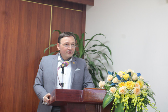 Các đơn vị doanh nghiệp hợp tác chia sẻ mong muốn hợp tác lâu dài, bền vững nhằm đào tạo đội ngũ nhân lực du lịch chất lượng cao. Ảnh: Doãn Nhàn