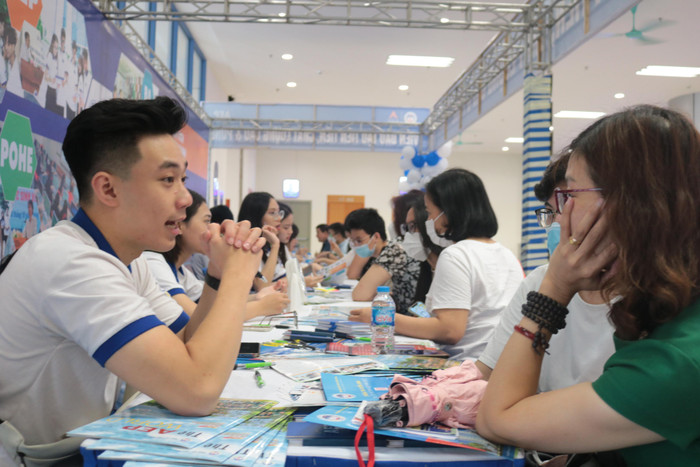 Tính công khai, minh bạch các thông tin liên quan đến tuyển sinh chương trình liên kết quốc tế giữa các trường chưa có sự đồng bộ. Ảnh minh họa: BS Tính công khai, minh bạch các thông tin liên quan đến tuyển sinh chương trình liên kết quốc tế giữa các trường chưa có sự đồng bộ. Ảnh minh họa: BS