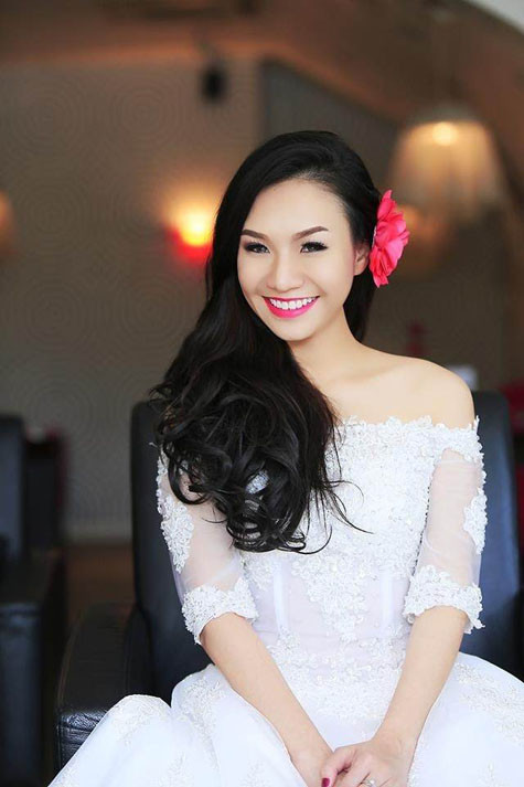 Quỳnh Trâm toát lên vẻ đẹp đầy nữ tính và ngọt ngào trong hình ảnh cô dâu Quỳnh Trâm toát lên vẻ đẹp đầy nữ tính và ngọt ngào trong hình ảnh cô dâu