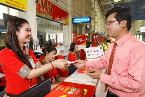 10.000 vé bay giá chỉ 100.000 đồng/vé của VietJetAir sẽ được chào bán từ 15/10. 10.000 vé bay giá chỉ 100.000 đồng/vé của VietJetAir sẽ được chào bán từ 15/10.