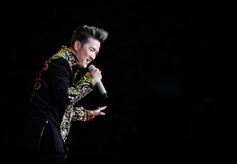 Chiếc vòng cầu hôn của ca sĩ Đàm Vĩnh Hưng đứng vị trí thứ 3 Chiếc vòng cầu hôn của ca sĩ Đàm Vĩnh Hưng đứng vị trí thứ 3