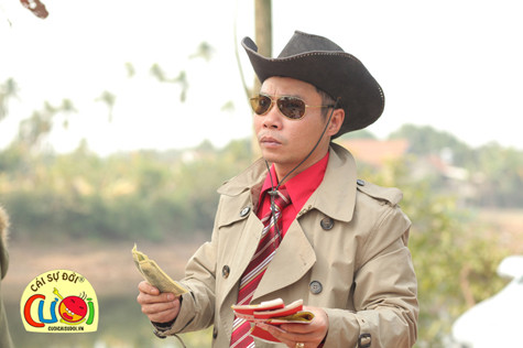 Nghệ sĩ Công Lý trong vai Việt kiều Lào trên 30 tuổi