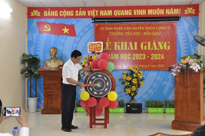 Tiếng trống khai giảng năm học 2023 - 2024. Tiếng trống khai giảng năm học 2023 - 2024.