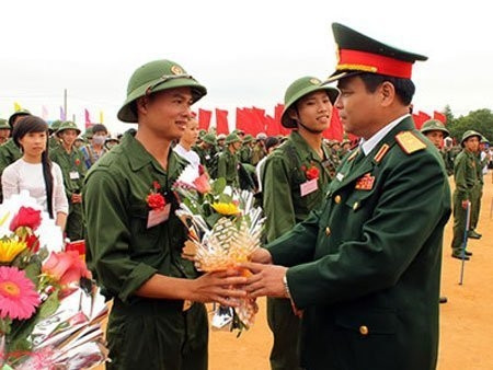 Ảnh minh họa: Thanh niên lên đường nhập ngủ (Nguồn Dangcongsan.vn) Ảnh minh họa: Thanh niên lên đường nhập ngủ (Nguồn Dangcongsan.vn)