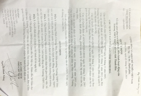 UBND tỉnh Thanh Hóa có Quyết định số 107/QĐ-UBND về việc giao ông Đinh Chương Hòa, Phó Hiệu trưởng Trường THPT Dân tộc nội trú tỉnh phụ trách quản lý và điều hành hoạt động của nhà trường. (Ảnh: Duy Phong)
