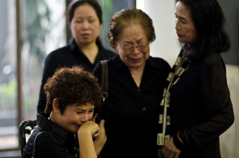 Các nữ nghệ sĩ kỳ cựu của điện ảnh Việt dù biết trước về sự ra đi của NSND Bạch Diệp nhưng vẫn không nén nổi sự đau lòng.