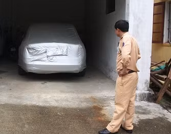 Chiếc siêu xe đã được niêm phong rất kỹ lưỡng tại nhà kho CA huyện Nam Đàn. Ảnh VNN