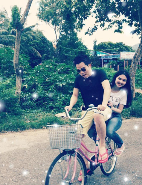 Cả hai cùng dạo mát trên tại Côn Đảo