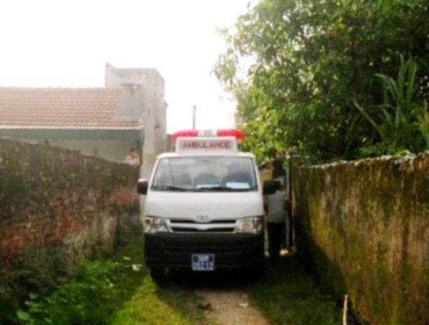 Bênh nhân Hiếu được đưa về quê an táng sau khi tử vong tại bệnh viện. Ảnh Vnexpress